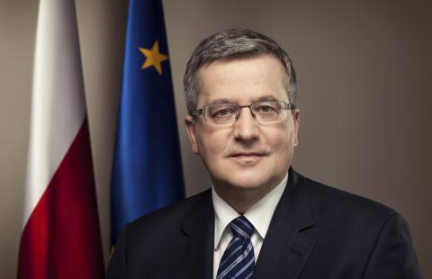 Bronisław Komorowski uhonorowany Różą Franciszki Cegielskiej