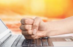 UOKiK ukarał firmy za fikcyjne konkursy w internecie 