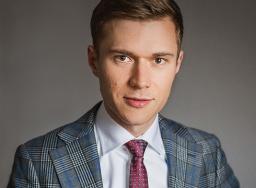 Czy pracownik musi dostać urlop w wakacje?