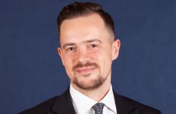 Trudna interpretacja ustawy śmieciowej, gdy nieruchomości niezamieszkałe są w systemie gminy