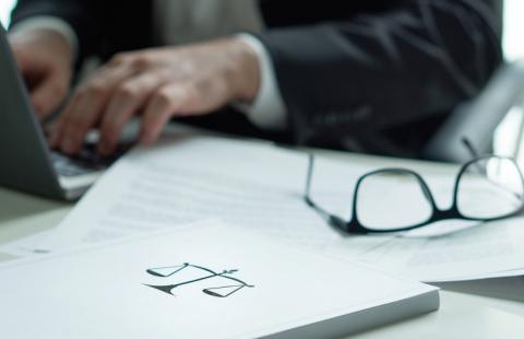 Rząd wycofał się z pism procesowych online