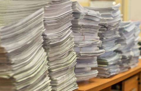Niespójne systemy komplikują rejestrację Polaków urodzonych za granicą