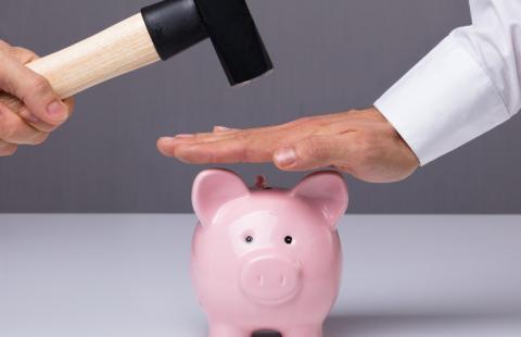 Raport: Samorządy nie przejdą przez kryzys suchą nogą; resort finansów: rząd wspiera JST