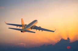 Wizz Air obowiązkowo zaszczepi załogi, także w Polsce