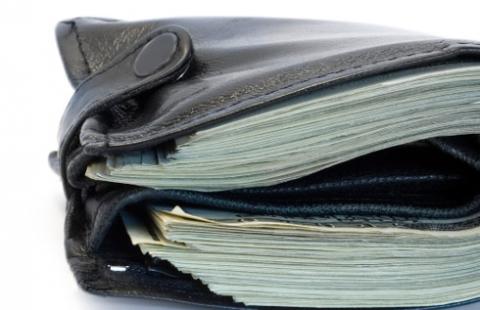 Wynagrodzenie minimalne obejmuje też dodatki, premie i nagrody