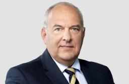 Były minister zajmie się pozyskiwaniem funduszy dla armii