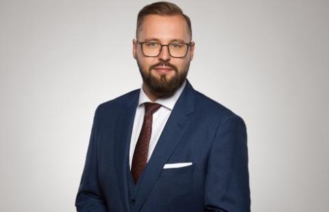 Inflacja szybuje, ceny materiałów budowlanych rosną, a zmiana kontraktów nie taka prosta