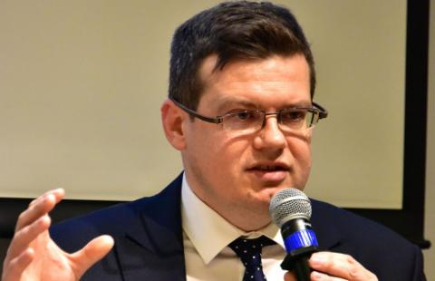 Ruszył proces w sprawie ataków na prezesa Iustitii