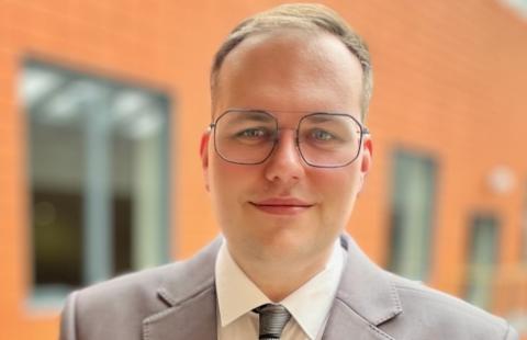 Dr Łuczak: Wzrost płacy minimalnej będzie silnym ciosem dla rynku pracy