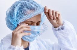 Coraz więcej pielęgniarek w wieku emerytalnym - raport