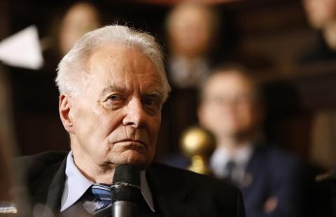 Prof. Waltoś: Trzeba "odziobrzyć" prawo i proces karny